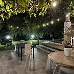לינה וארוחת בוקר Maison De Charme 4*
