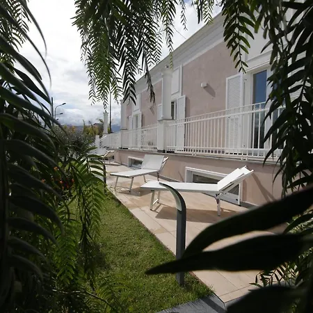 Maison De Charme לינה וארוחת בוקר פומפיי