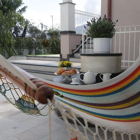 Maison De Charme Bed & Breakfast 4*